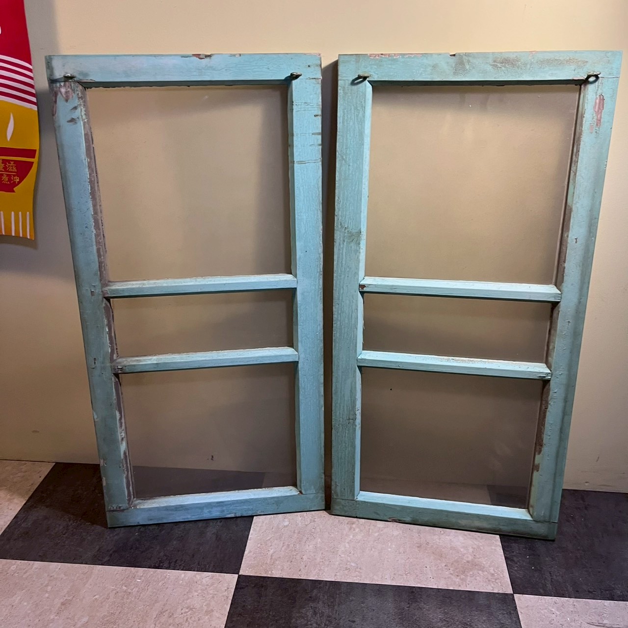 Japan-era window frames. C. 1920s – 30s 日治時期窗戶組-約1920-1930年代 (成對出售)